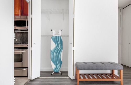 Kips Bay Apartment | Lovely Murray Hill 3BR w/Gym & Lounge, nr East River, by Blueground