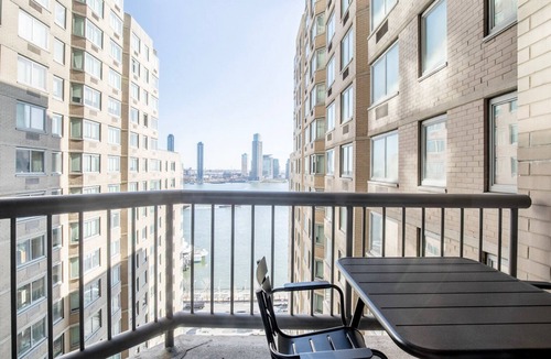 Kips Bay Apartment | Lovely Murray Hill 3BR w/Gym & Lounge, nr East River, by Blueground