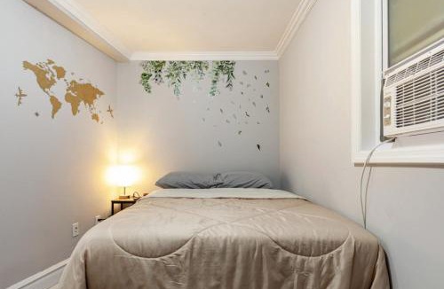 Ukrainian Village House | Lovely Room at 3 bedroom Apt at the heart of East Village