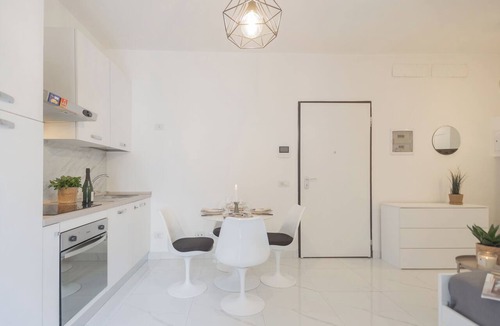 Como Apartment | Luce Apartment - One Bedroom Apartment, Sleeps 4