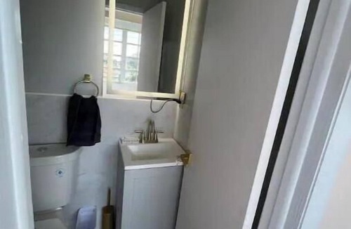 Nassau Apartment | LUX 4- Cozy 1-bed 1bath w/WiFi, AC in a beautiful neighborhood in Nassau city