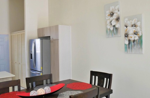 Discovery Bay House | Lux Sea View Camelot Village Discovery Bay
