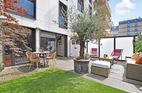 Clichy Apartment | LUXE 2-bedroom apartment with TERRACE and AC in charming 2min Paris