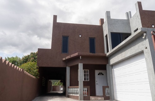 Saint Andrew Apartment | Luxurious condo with a incredible view of the hills