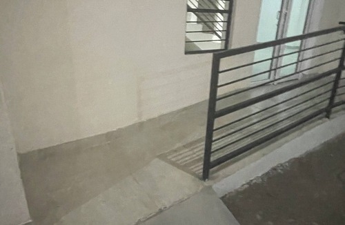 Eastwood Park Apartment | Luxurious, Smart 2-bedroom apartment with AC, WiFi, Laundry in Heart of Kingston
