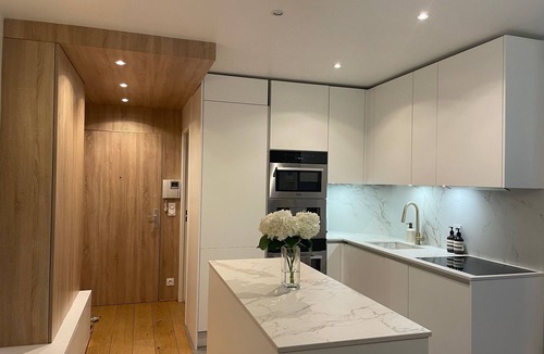 Quartier Sainte-Avoye Apartment | LUXURY 3 BEDROOM & 3 BATHROOM APARTMENT WITH TERRACE NEAR THE LOUVRE