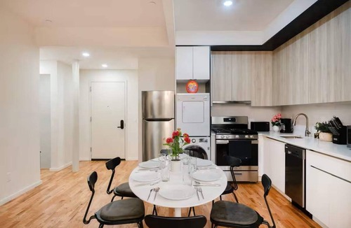 Upper East Side House | Luxury 3BR Duplex w Private Patio in Upper East