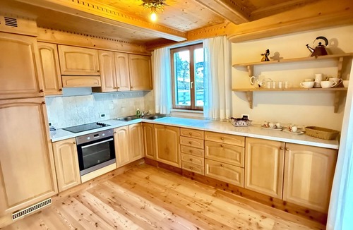 La Villa Ski Chalet | Luxury Chalet at the Foot of the Dolomites by the Castle