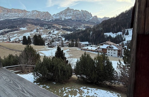 La Villa Ski Chalet | Luxury Chalet at the Foot of the Dolomites by the Castle