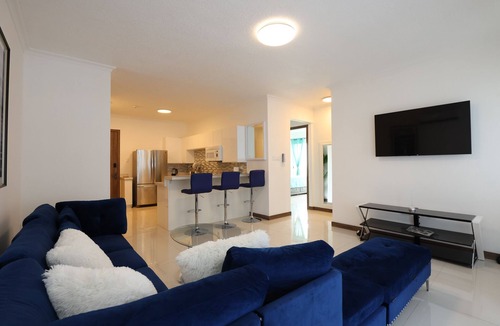 Eden Gardens Condo | luxury Condo at Kensington Gates