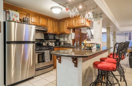 Bedford-Stuyvesant House | Luxury Cozy 1-bedroom Brooklyn Brownstone