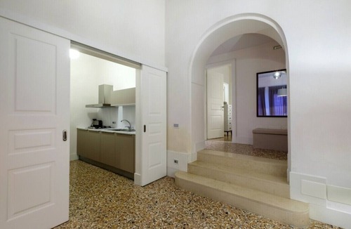 San Polo Apartment | Luxury Designer Apartment in Historic Palazzo Near St. Mark’s Square