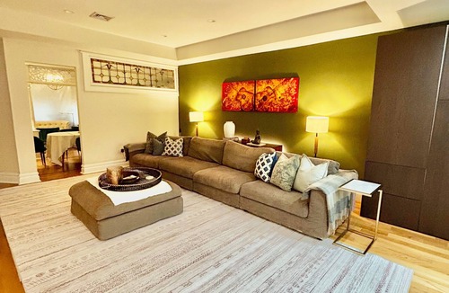 Ocean Hill House | Luxury Extended Stays. King Beds. 3 Bedrooms. Manhattan 20 Mins. 5 Subway Lines
