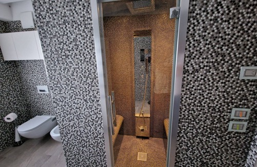 Treviso House | LUXURY ROOM & PRIVATE SPA RIO BOTTENIGA