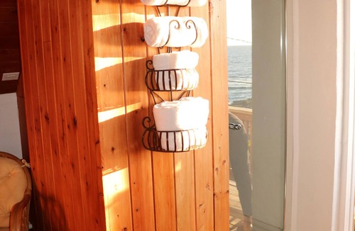 Governor's Harbour Apartment | Luxury Seafront Suite with Spectacular Sunset Views