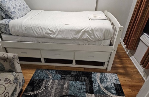 Ocean Hill Apartment | Luxury Stay in Brooklyn