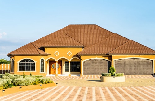 Spring Village Villa | Luxury Villa in scenic South Clarendon!