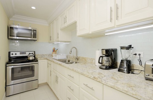 Paradise Island Villa | Ma's Hideaway paradise