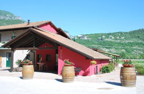 Bolognano-Vignole House | Madonna delle Vittorie