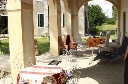 Olmo di Mira Apartment | Magnolia, charming residence in the Barchessa of Venetian Villa: Villa Pastori