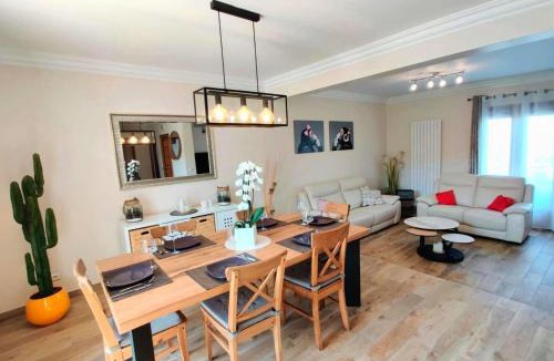 Gagny Apartment | Maison 190m2 - Entre Paris et Disneyland