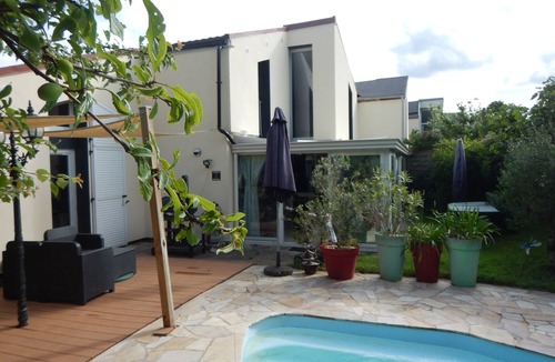 Croissy-Beaubourg House | Maison Avec Piscine Proche Paris et Disney