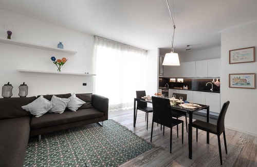 Treviso Apartment | Maison Grace, apartment with large porch private garden and free garage