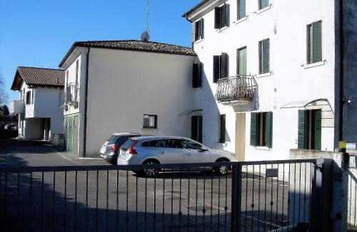 Treviso Apartment | Mamma Mia on ground floor with private parking TV-VENICE