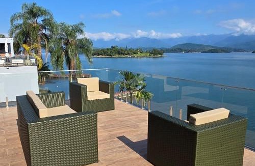 Ponta do Sape House | Maravilhosa casa linear 5 suítes em Angra