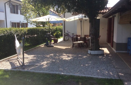 Olmo di Mira House | Mariposa's Home. House with garden, excellent for those looking for a relaxing stay.