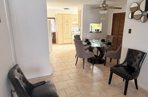 Queens House | Marvelous 2-bedroom house with AC in Queens close to Jfk airport