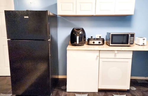 Queens Apartment | MASTER SUITE Studio- Private Entrance and Bathroom