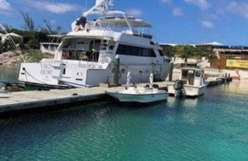 Stocking Island Boat Rental | Mega Yacht