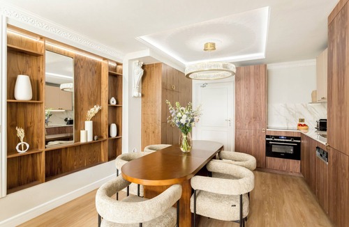 Quartier Saint-Ambroise Apartment | Merveil Luxury Suites - Lenoir I-II-III