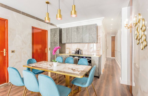 Quartier Sainte-Avoye Apartment | Merveil Luxury Suites - Marais - Martin I-II
