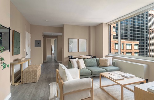Midtown West Apartment | Midtown Manhattan apartment with 2BR 2BTH steps to Times Square