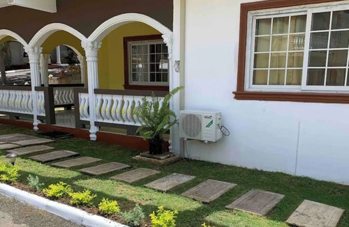 New Hope House | Mini Cozy Lodging