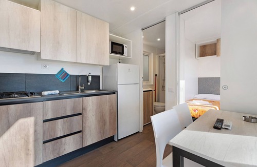Ispra Apartment | Mobile Home 'Casa Mobile Standard 2' with Lake View, Wi-Fi and Air Conditioning