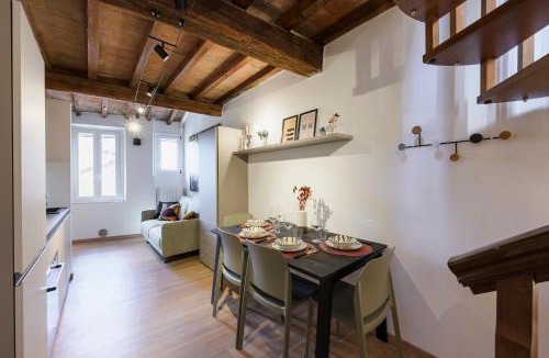 Old Town Apartment | Modena Dream Bathtub