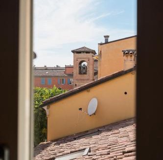 Old Town Apartment | Modena Dream Bathtub