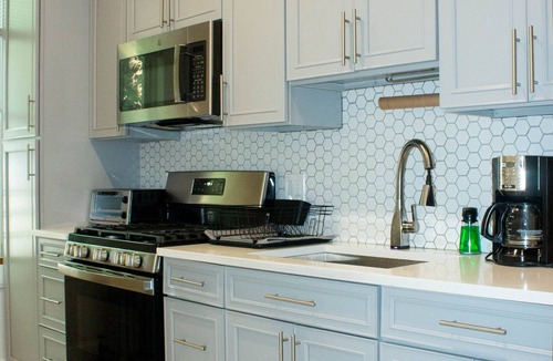 East New York House | Modern 2 Bedroom Complex In Brooklyn