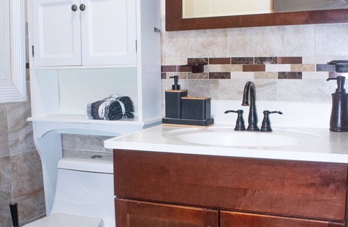 East New York House | Modern 2 Bedroom Complex In Brooklyn