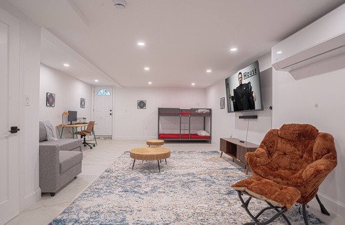 Ocean Hill Apartment | Modern 2Bd Brooklyn Stay with Rec Room & Backyard