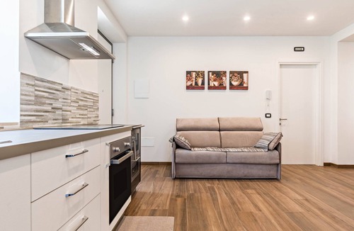 Tuenno Apartment | Modern Apartment "Villa Vacanze Renetta" with Mountain View & Balcony