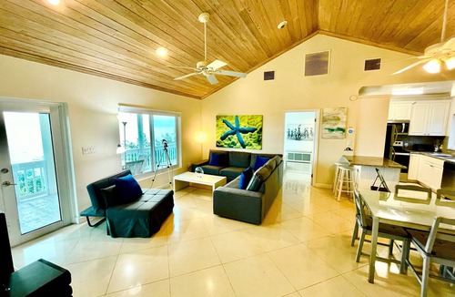 Governor's Harbour House | Modern Caribbean-Front Home w Large pool in TOP Location-Snorkel-Cave-SUP-Kayak!