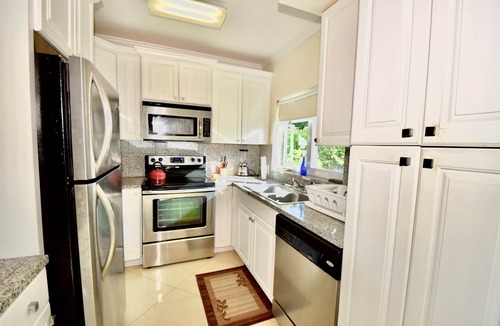 Governor's Harbour House | Modern Caribbean-Front Home w Large pool in TOP Location-Snorkel-Cave-SUP-Kayak!