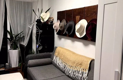 Bedford-Stuyvesant Apartment | Modern chic 2BD w/office TV room & garden
