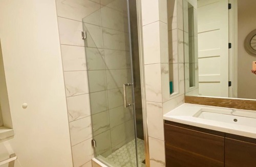 Sheepshead Bay Apartment | Modern comfortable room with its own bathroom