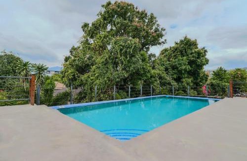 New Kingston Apartment | Modern Condo with Pool New Kingston