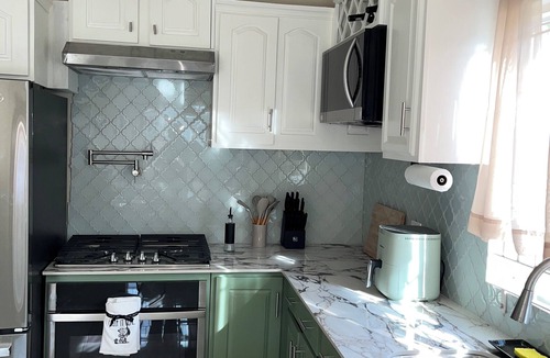Spring Village House | Modern & enchanting 2-bedroom house with WiFi in St. Catherine Parish